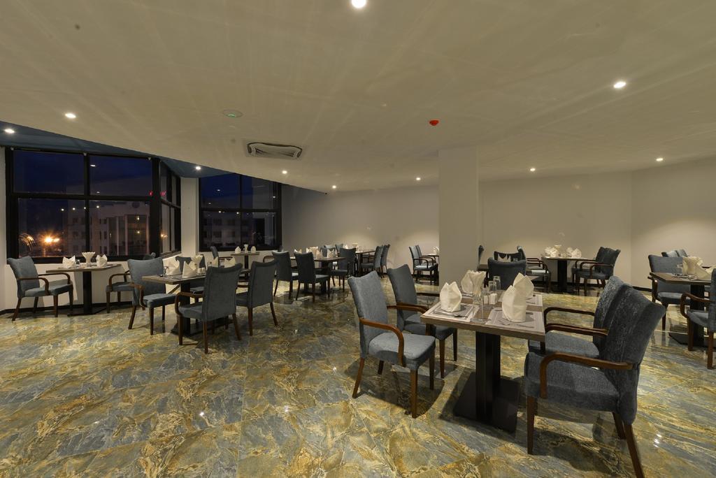 Hotel Marvel Mandalay Luaran gambar